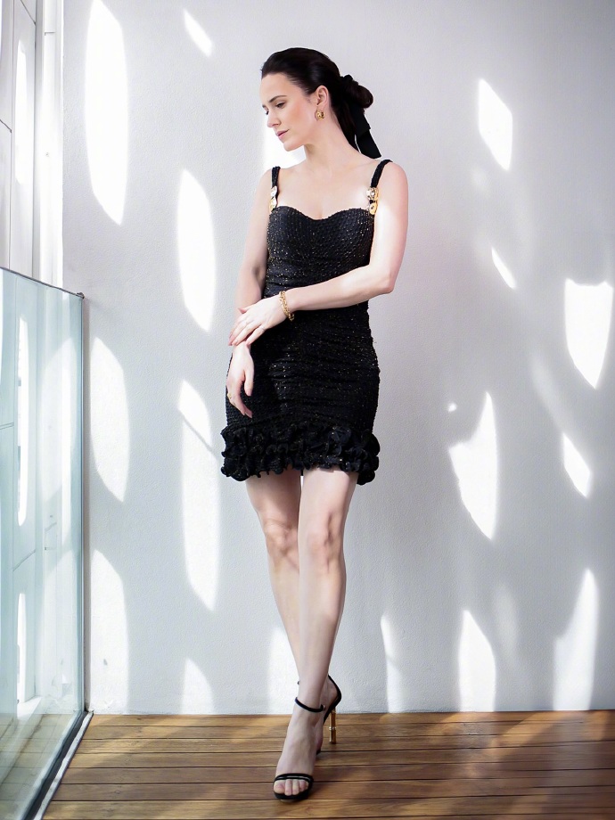 Rachel Brosnahan, exquisite suspender little black dress