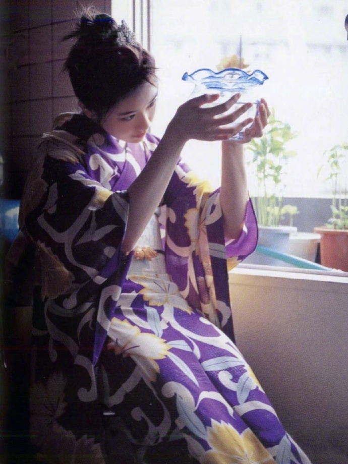 Yu Aoi wearing a Kimono with floral pattern
