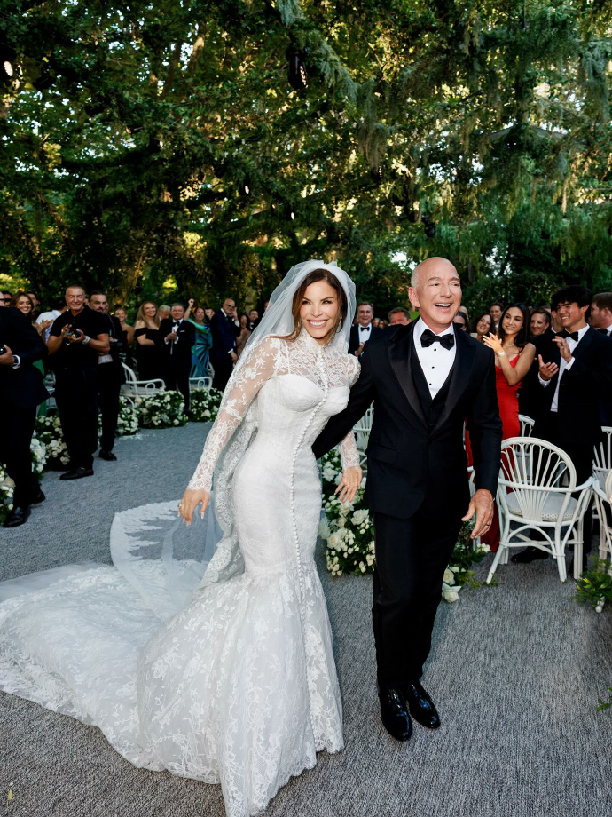 Lauren Sanchez wedding dress review