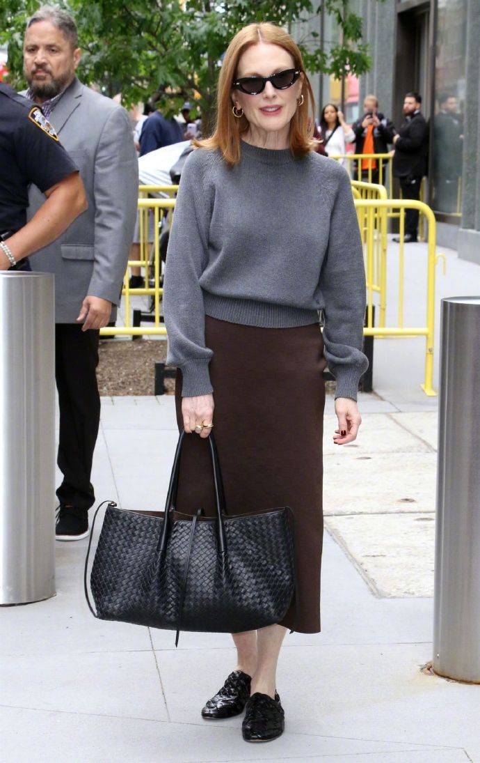 Julianne Moore wears Bottega Veneta, outfit review