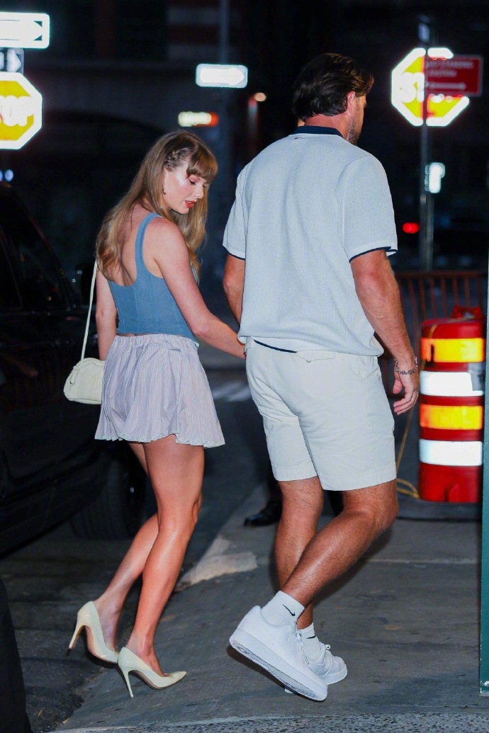 Taylor Swift spotted in a candid street photo — outfit analysis.