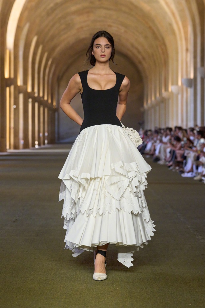 Deva Cassel walked the runway in layered skirt with black bodice