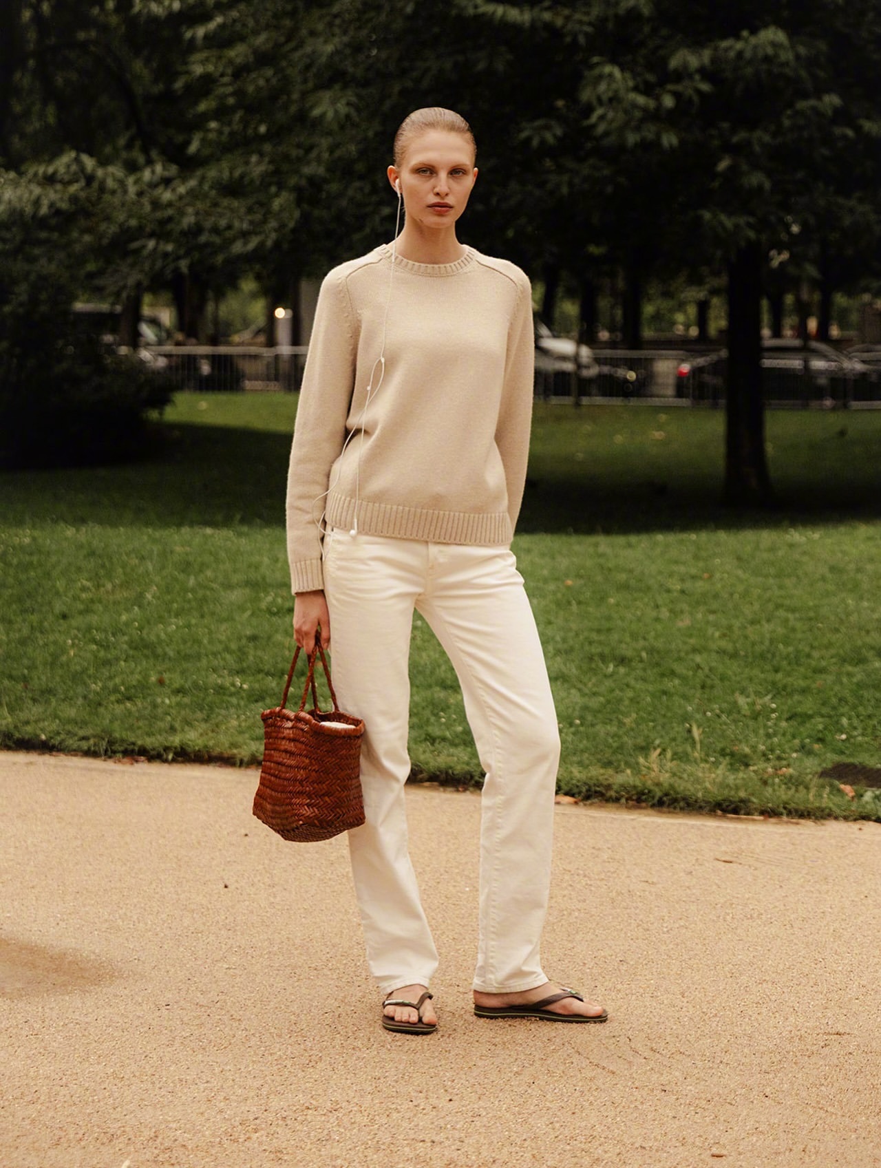 Versatile staple: flip-flops