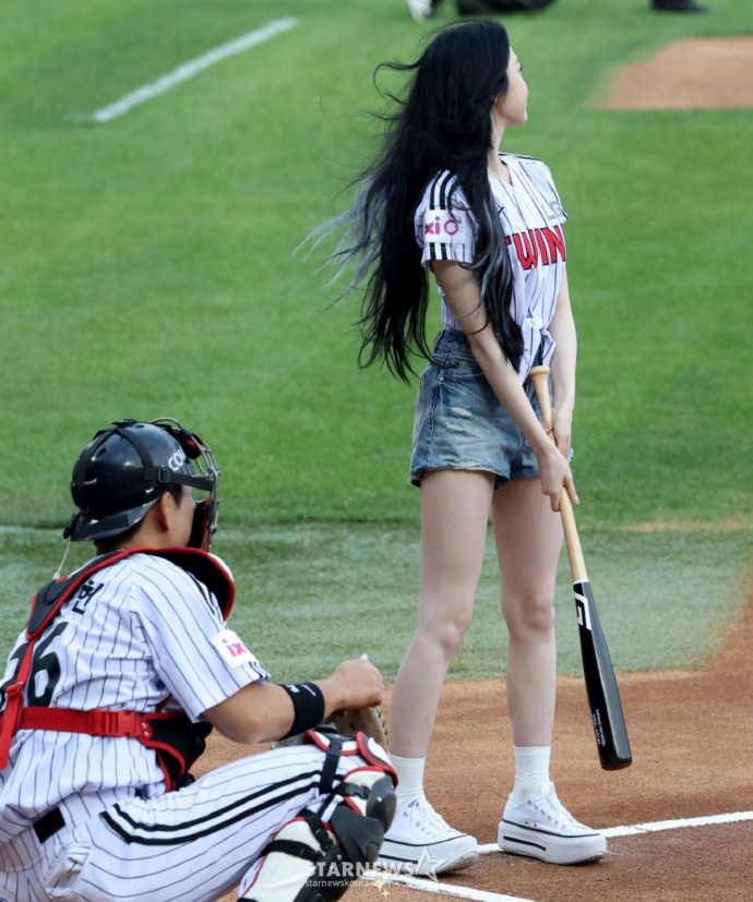 Baseball jersey width denim shorts