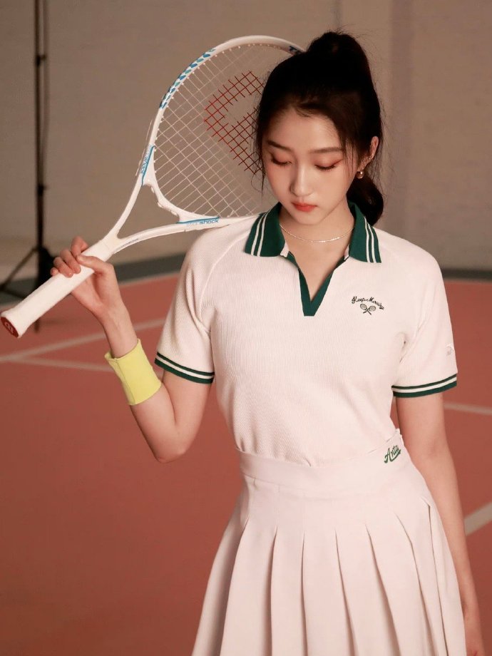 Beautiful and comfortable tennis clothes