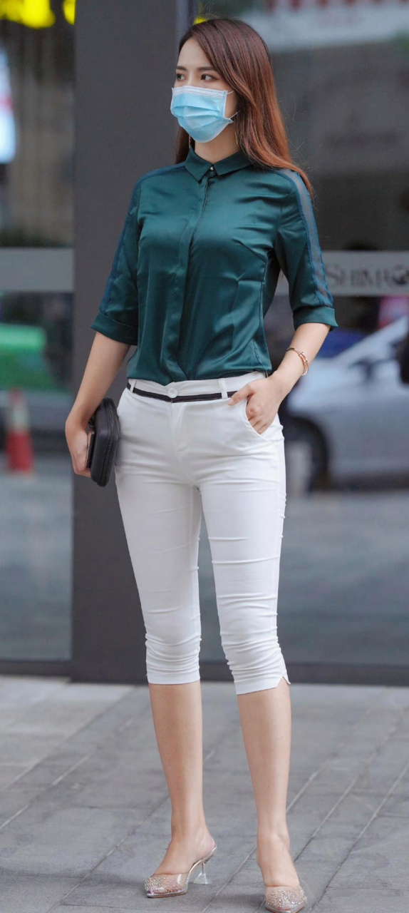 Heard that capri pants are back in style this year?