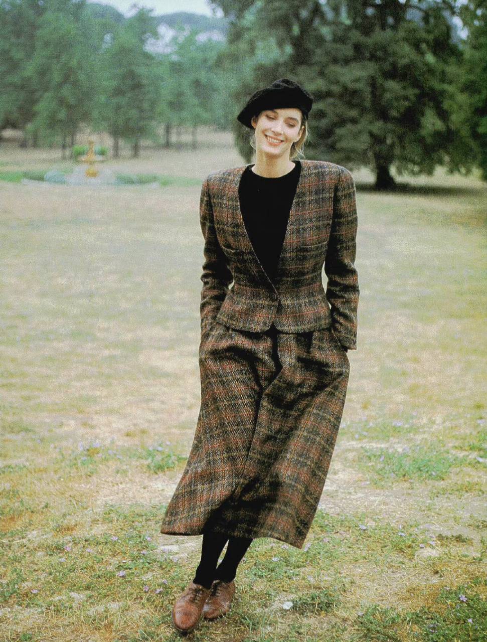 1980s outfits, Retro and trendy
