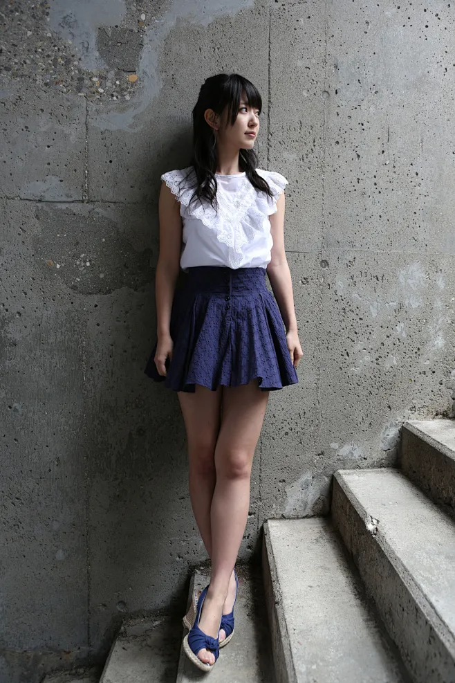 Sweet and fresh style summer outfits for petite girls.