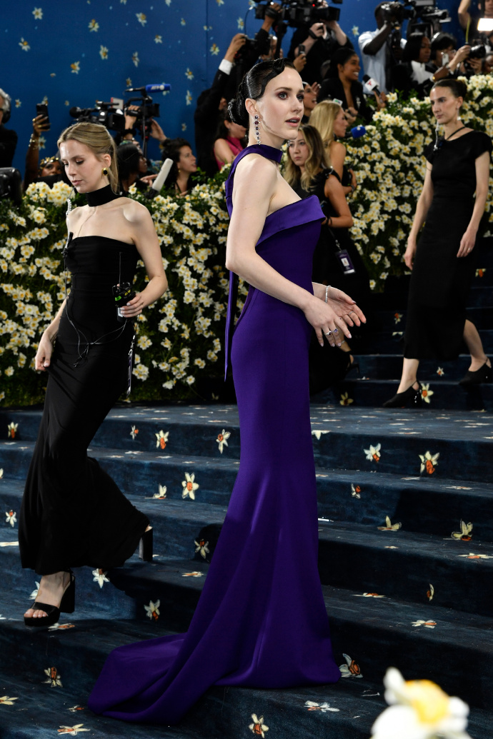 Stylish gown and off-the-shoulder. Rachel Brosnahan. Met Gal