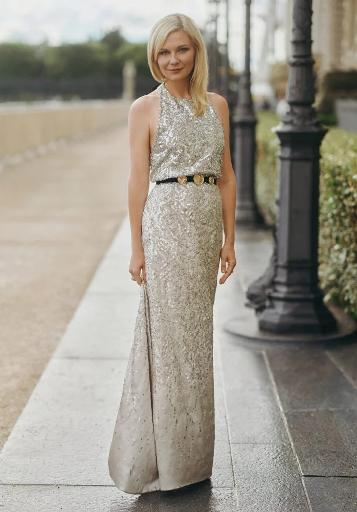 Kirsten Dunst looks elegant in a sequined gown