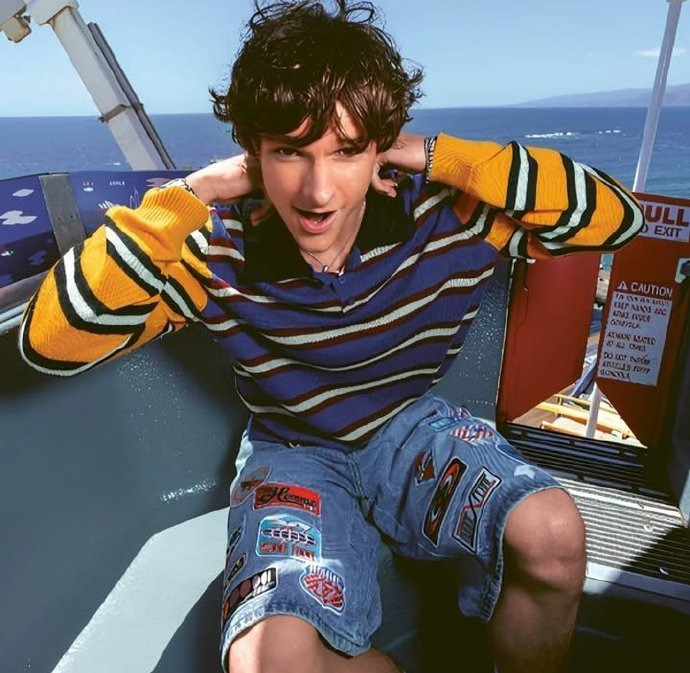 Mason Thames' latest magazine photoshoot style.