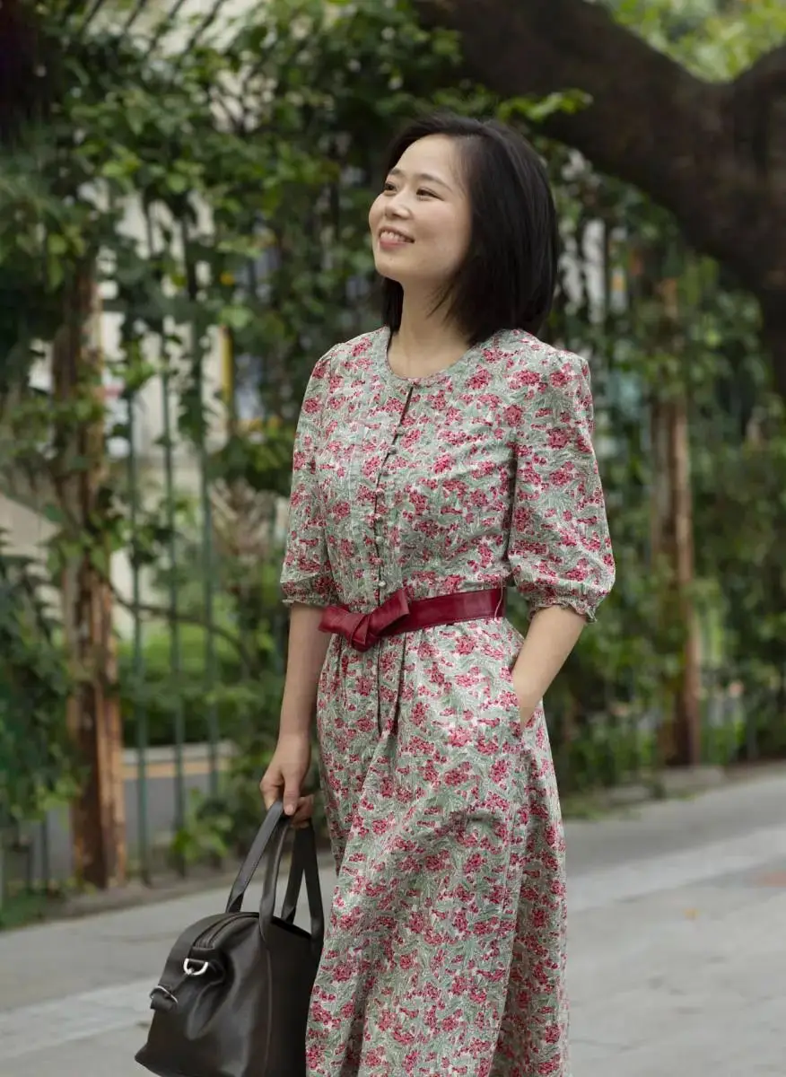 Spring outfit, elegant and confident