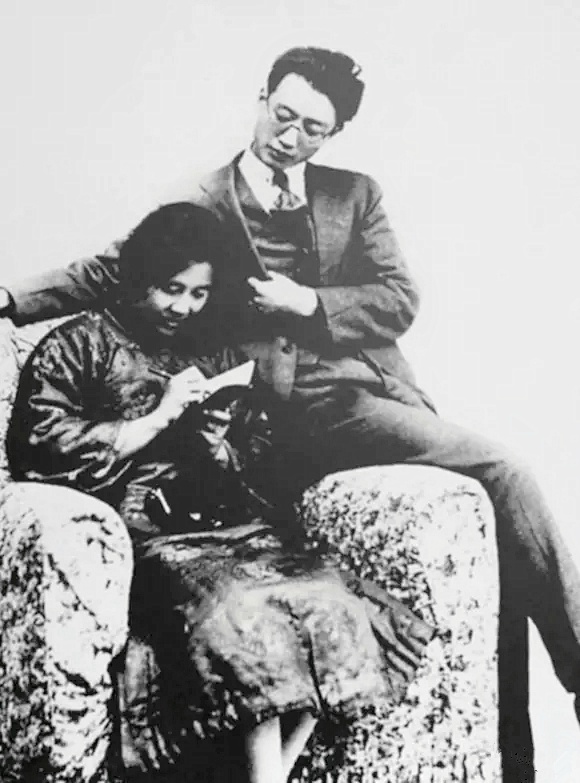 Republican-Era Chinese Couple Portraits: Western Suits and Qipaos.