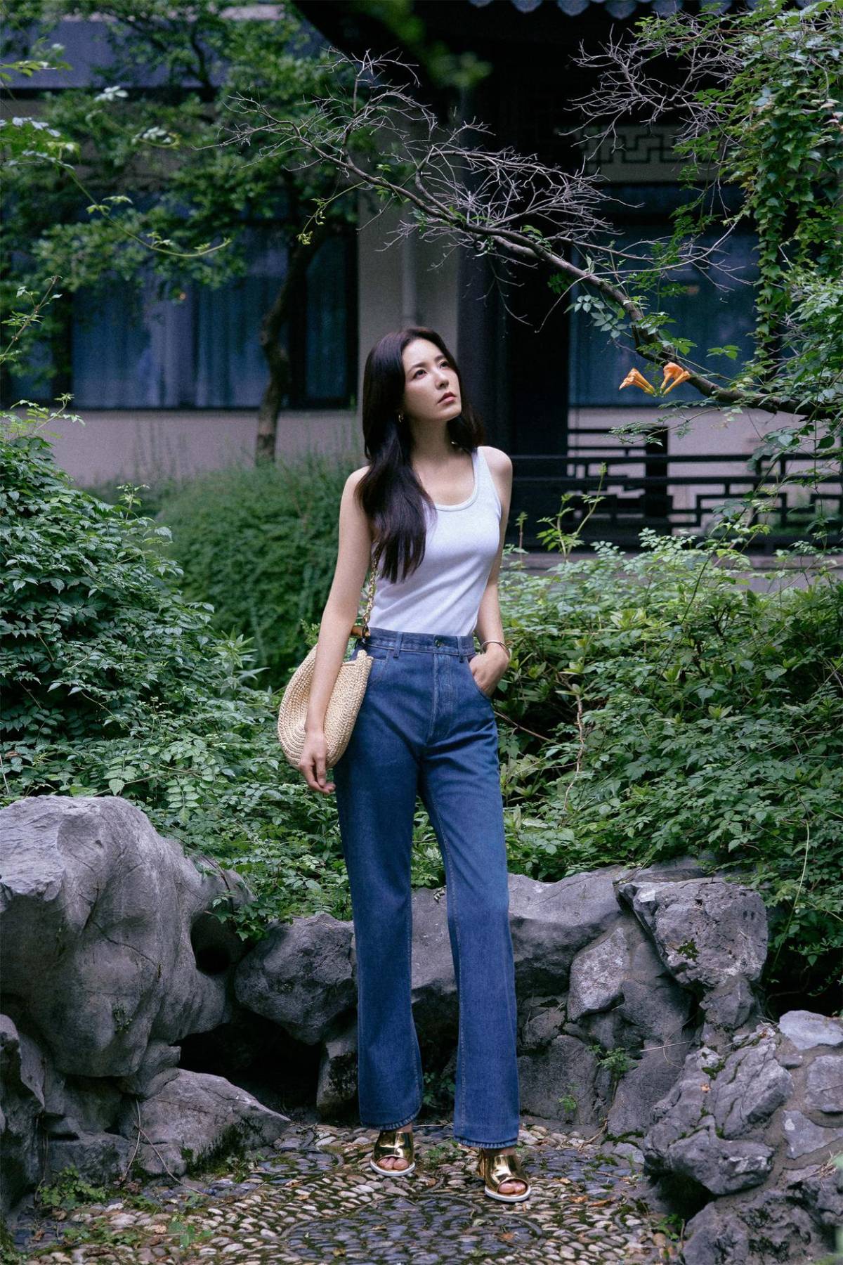 Stylish tank top and jeans set of summer