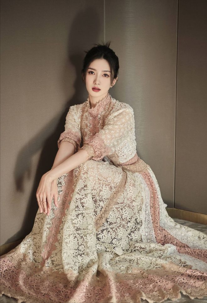 Stylish lace dress