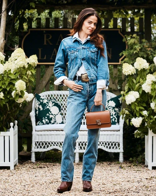 Timeless Denim-on-Denim Style with Chic Accessories and Western Flair