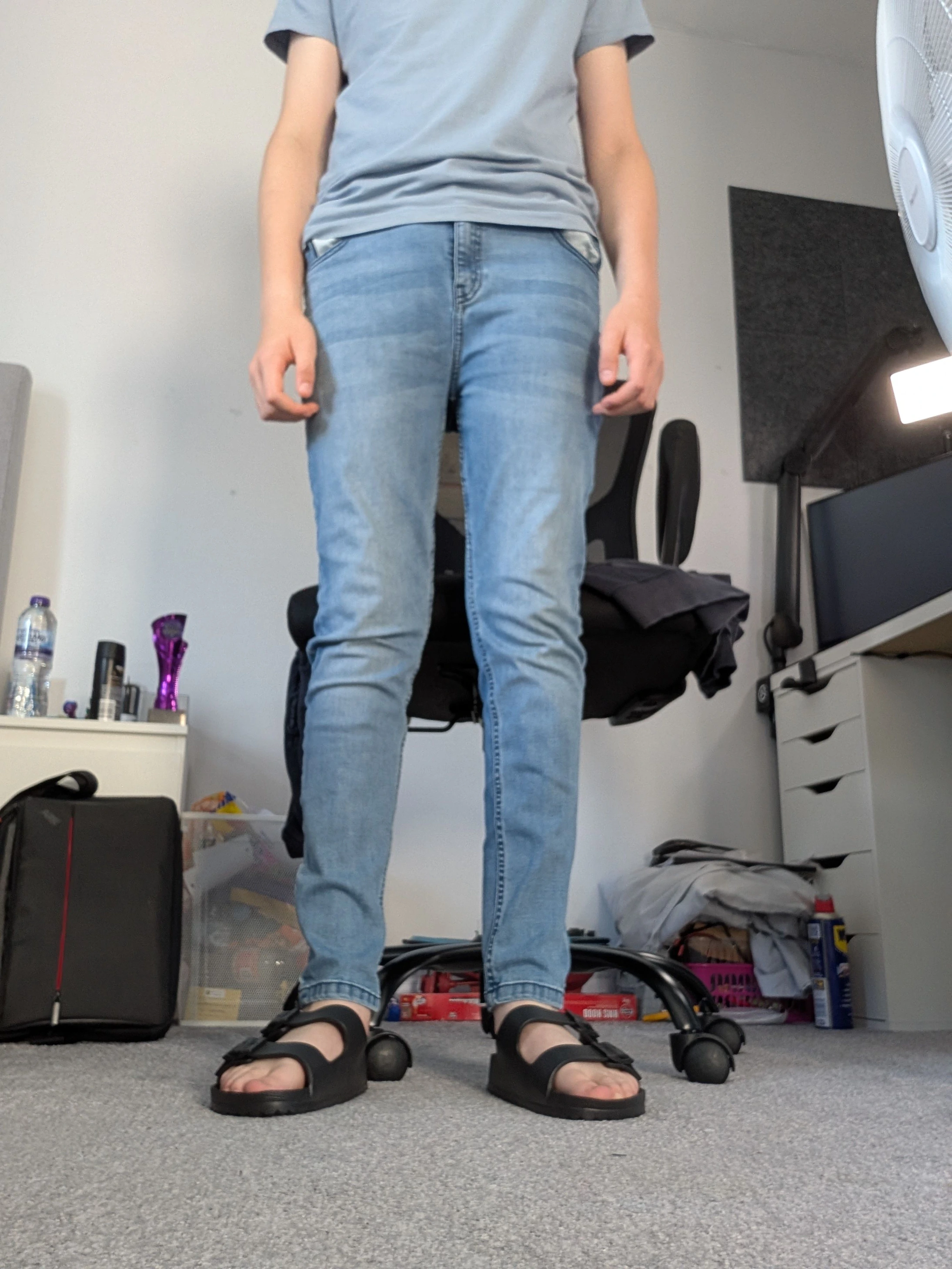Casual Disaster: Faded Tee and Jeans with Chunky Sandals Combo