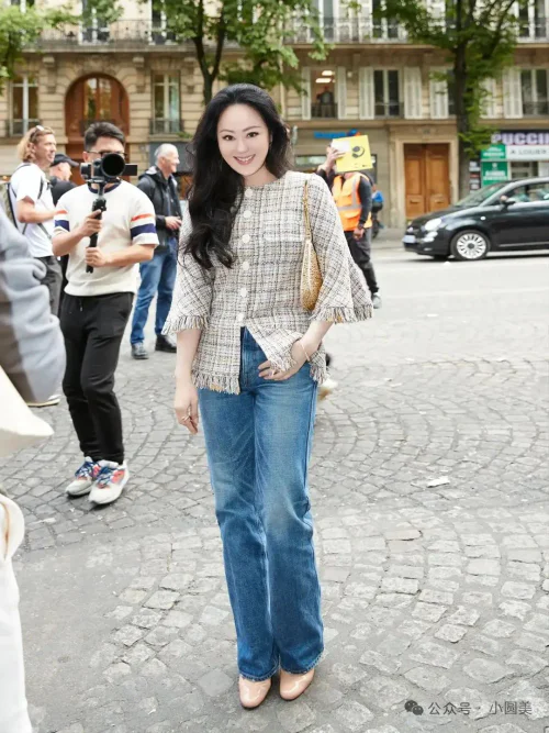 Chic Tweed Top with Classic Blue Jeans and Gold Accessories