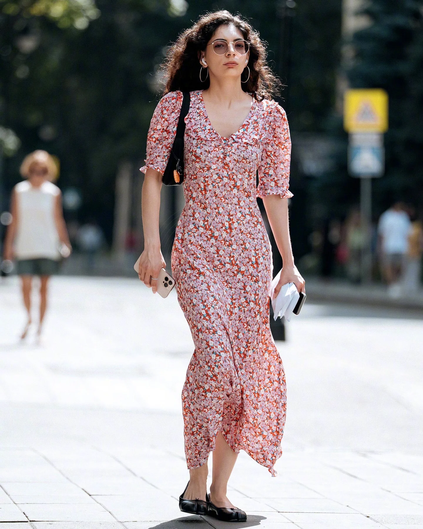Effortless Summer Style: Floral Maxi Dress with Black Sandals and Minimal Accessories