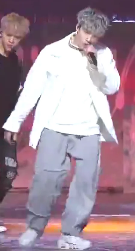 Casual White and Gray Streetwear Outfit with Oversized Jacket and Sporty Sneakers