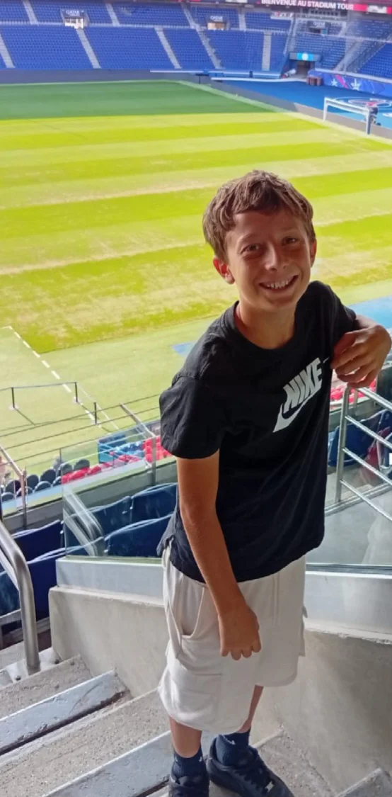 Casual Sportswear: Black Graphic T-shirt and White Shorts Stadium Outfit