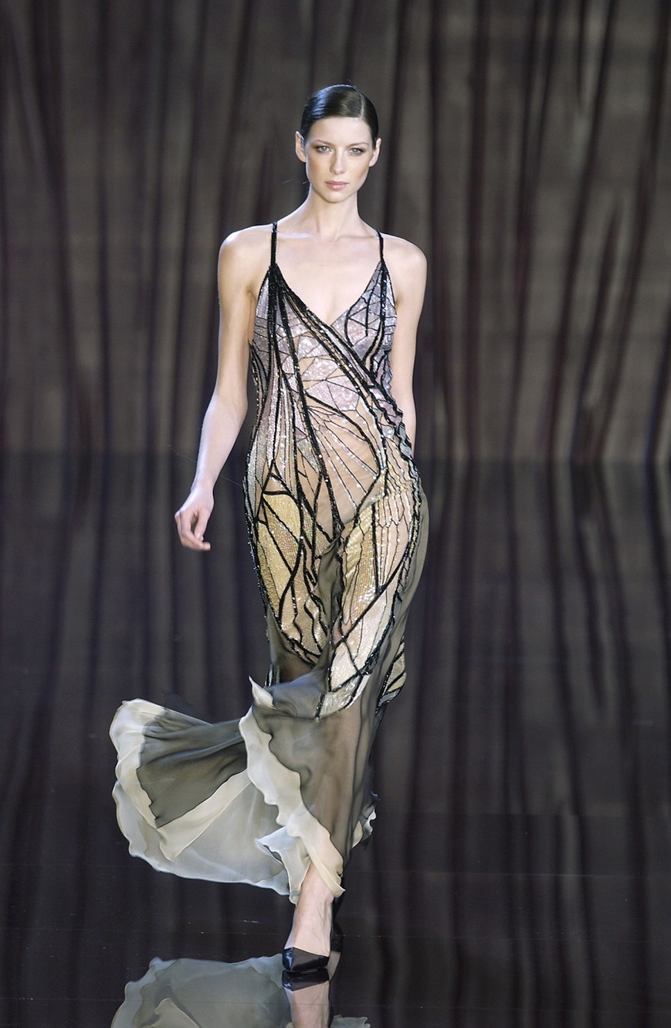 Caitriona Balfe truly lives up to her supermodel status — she shines on the runway.